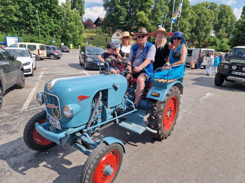 230617-Oldtimerrundfahrt-Inklussionsspielplatz-161340