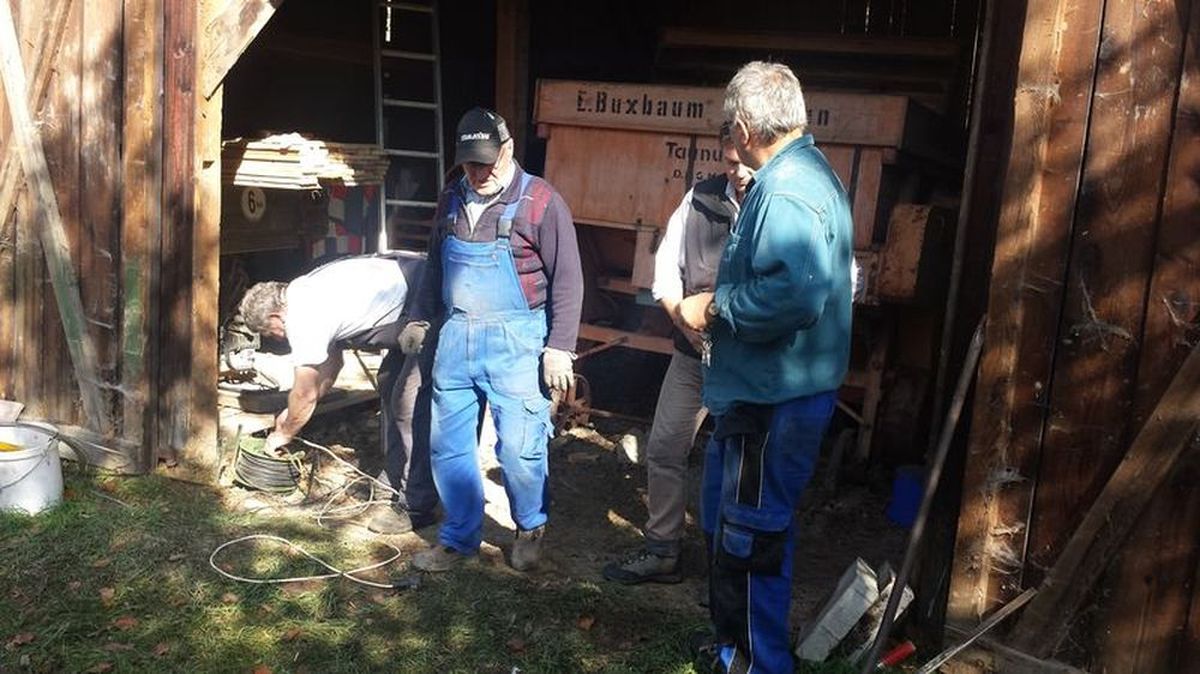 051