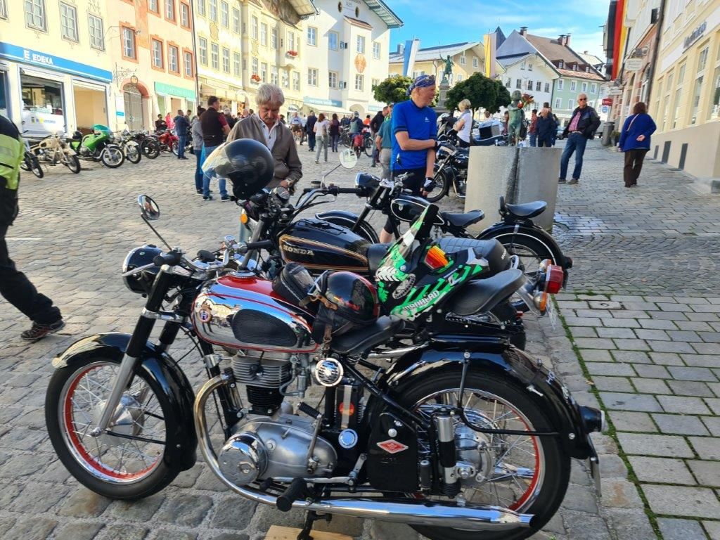 211003_Motorradoldtimertreffen_Bad-Toelz_103729